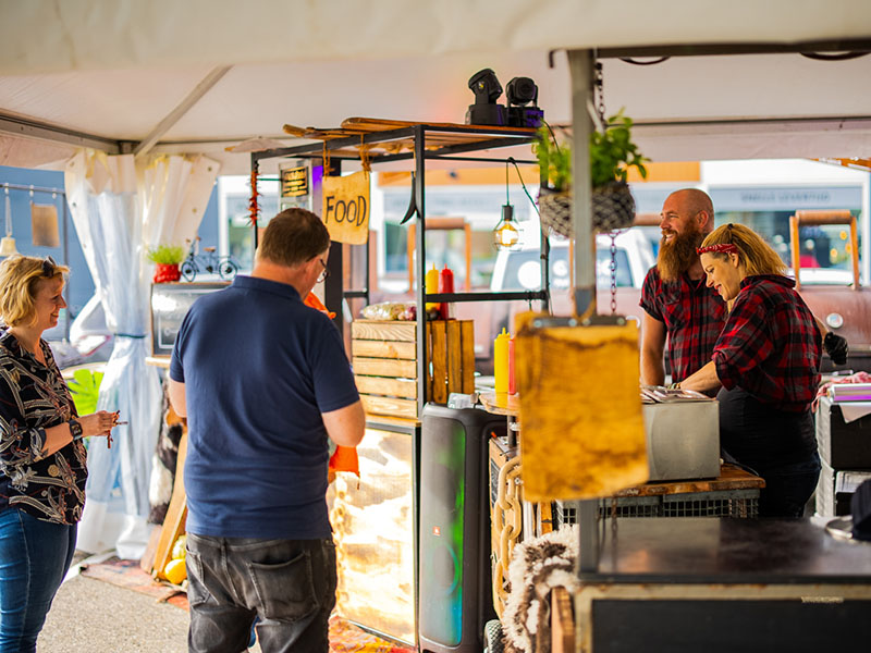 Tijdelijke stroomvoorziening Foodtruck opening Sligro Emmen Bridge Event Facilities